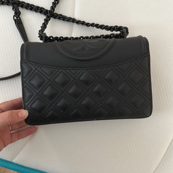Tory burch matte black purse - Picture 3 of 9